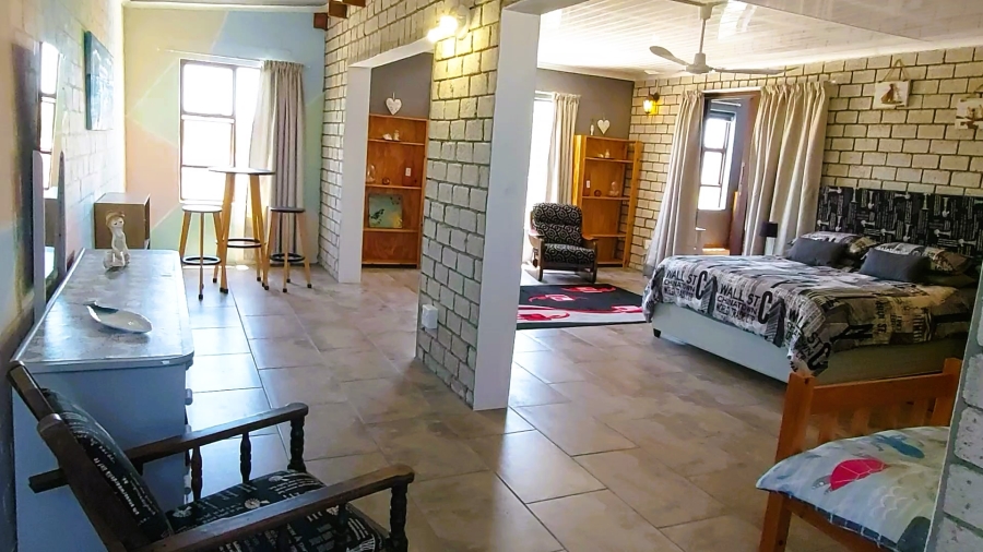 5 Bedroom Property for Sale in Britannia Bay Western Cape